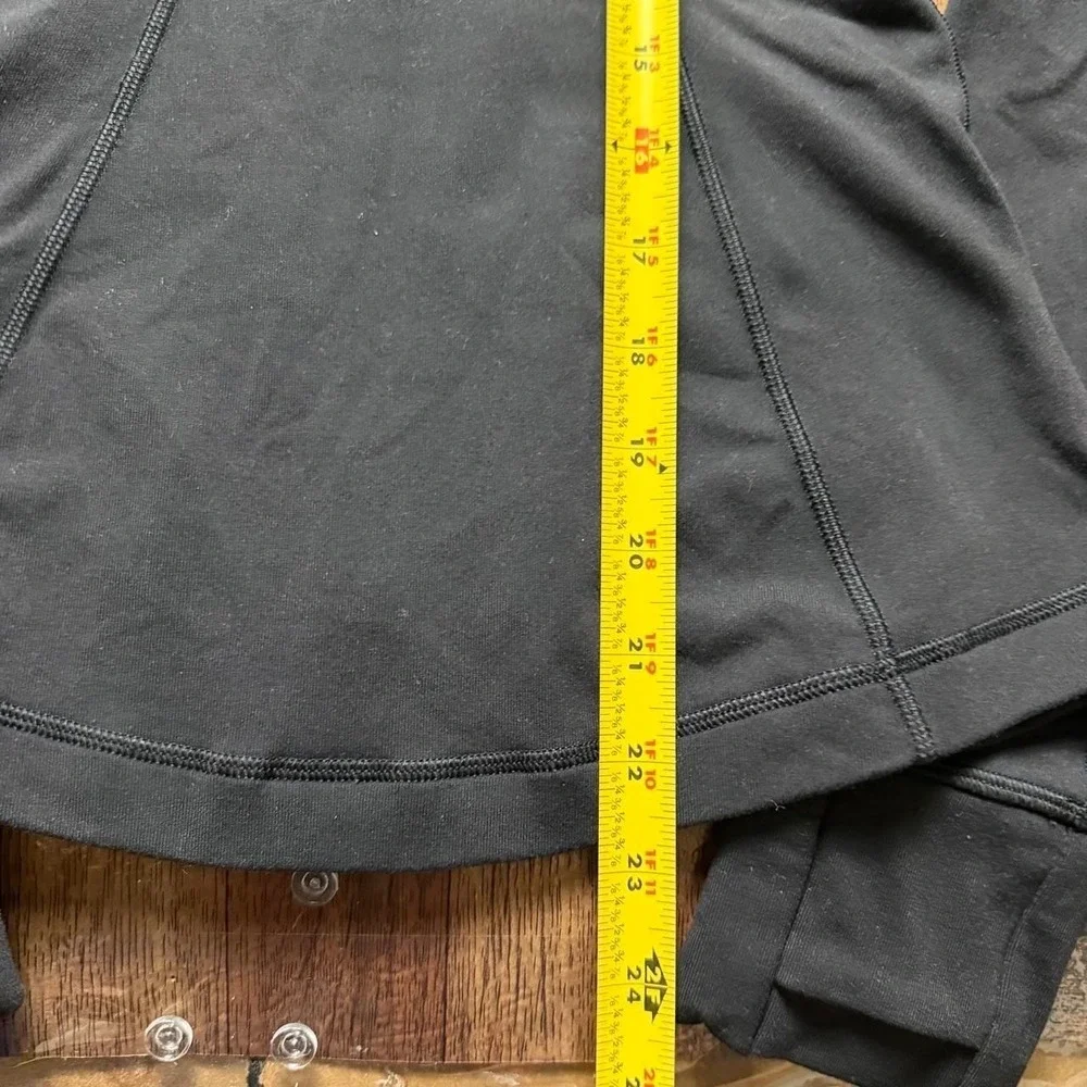 Lululemon Women's Black Running Fitted Define Jacket Size 2